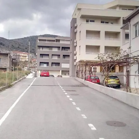 Sunshine Трогір